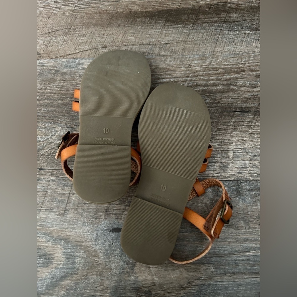 🌸 $10 SALE 🌸 Old Navy Girls Sandals Size 10c - Picture 2 of 3